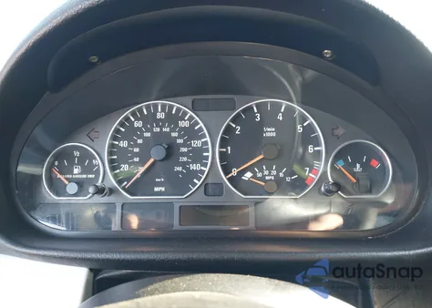 2003 BMW 330I из США, поврежденный, VIN WBAEV53483KM04852